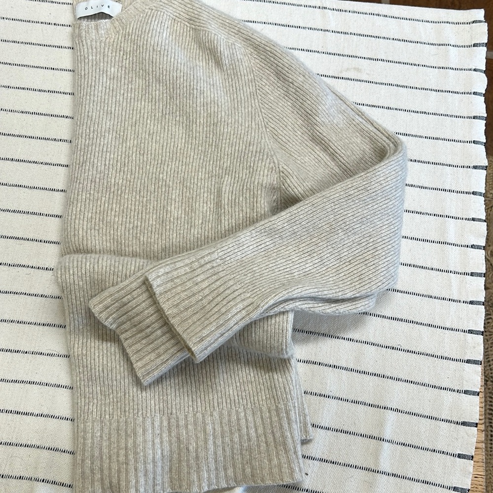 Olive Clothing - Women's Wool Sweater